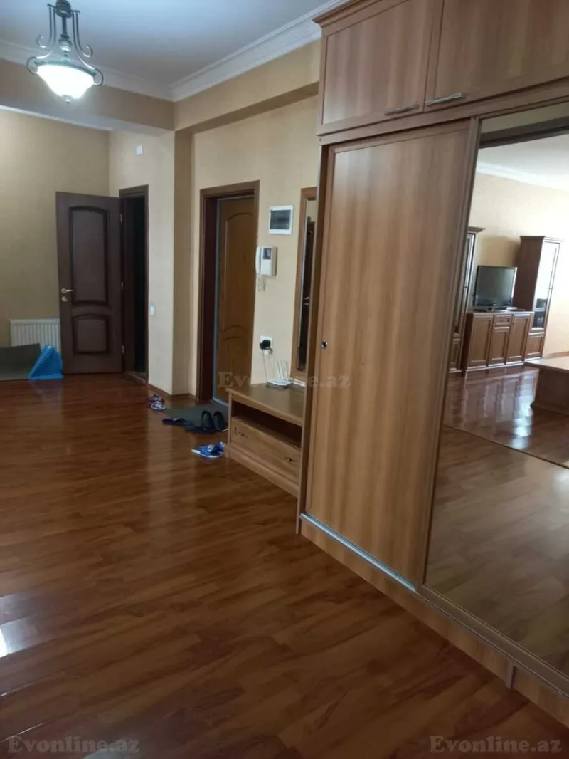 Kirayə verilir 3 otaqlı Mənzil Yeni tikili 140 m² Nizami m. - şəkil 11