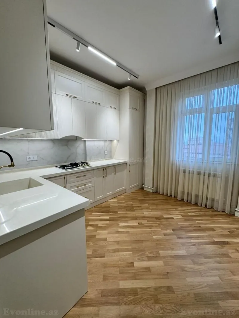 Satılır 2 otaqlı Mənzil Yeni tikili 74 m² 8-ci mikrorayon