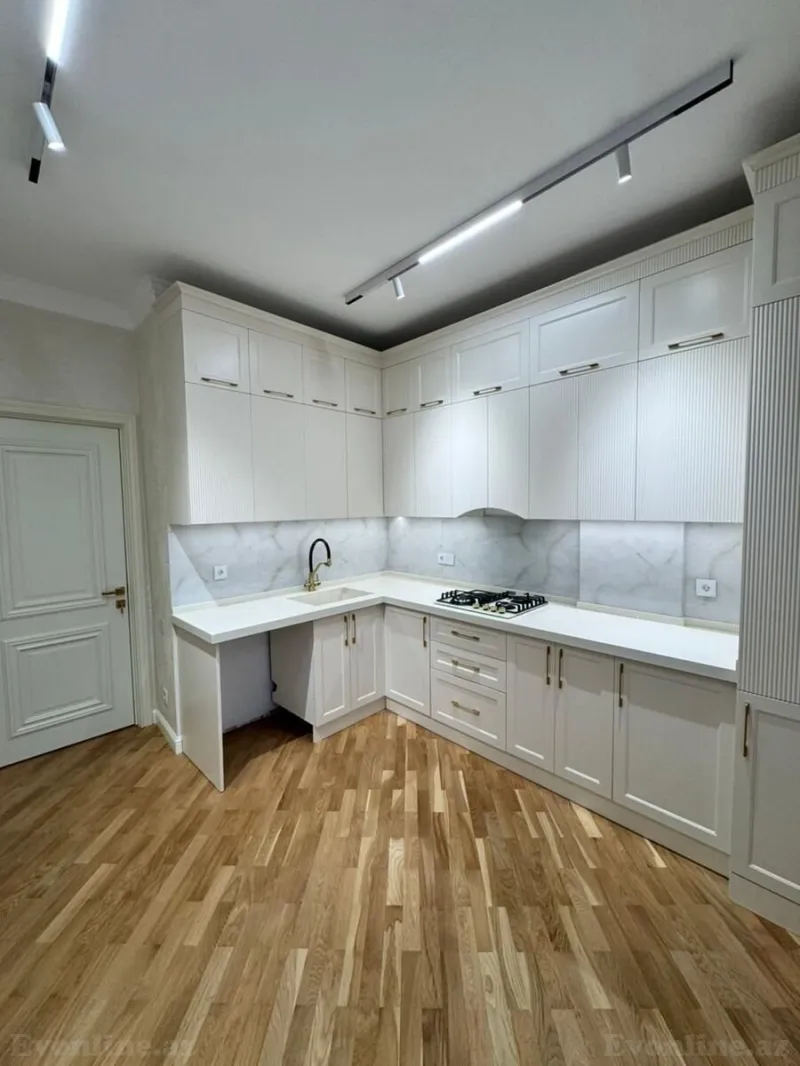 Satılır 2 otaqlı Mənzil Yeni tikili 74 m² 8-ci mikrorayon - şəkil 2