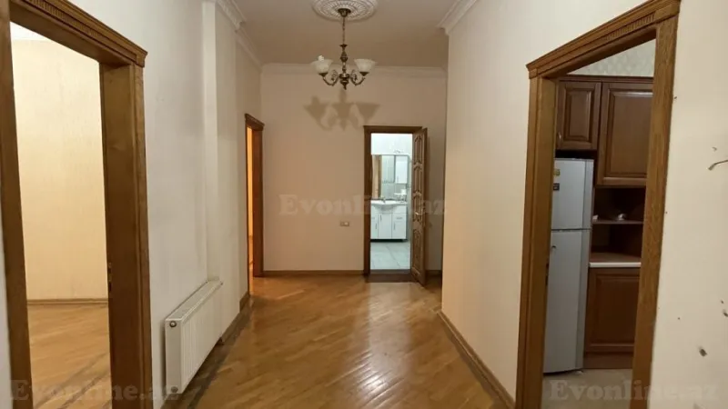 Kirayə verilir 4 otaqlı Mənzil Yeni tikili 174 m² Nərimanov r.