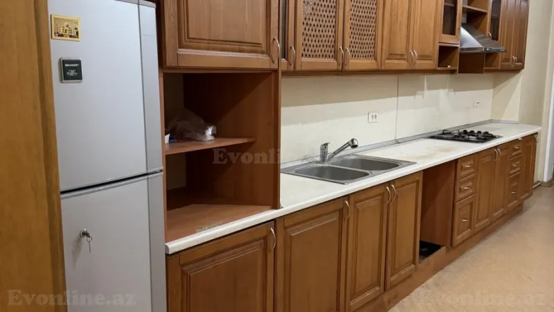Kirayə verilir 4 otaqlı Mənzil Yeni tikili 174 m² Nərimanov r. - şəkil 2