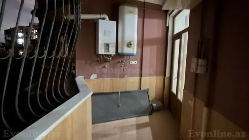 Kirayə verilir 4 otaqlı Mənzil Yeni tikili 174 m² Nərimanov r. - şəkil 11