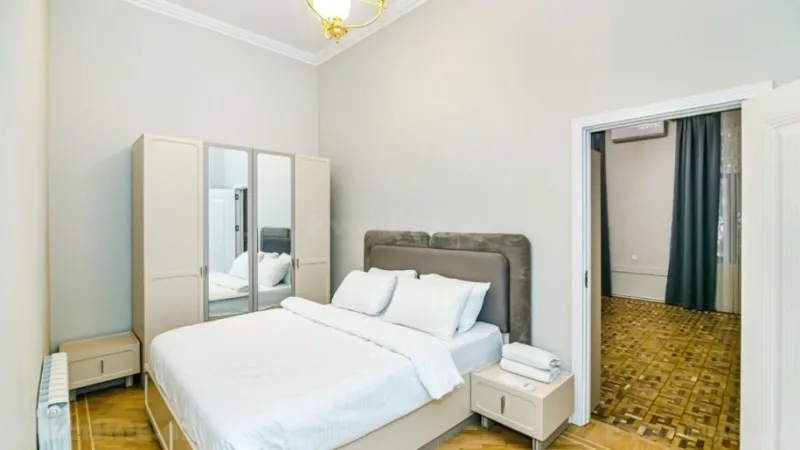 Kirayə verilir 5 otaqlı Mənzil Yeni tikili 214 m² Sahil m. - şəkil 9