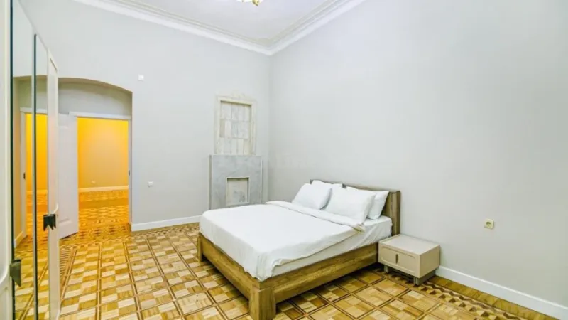 Kirayə verilir 5 otaqlı Mənzil Yeni tikili 214 m² Sahil m. - şəkil 11