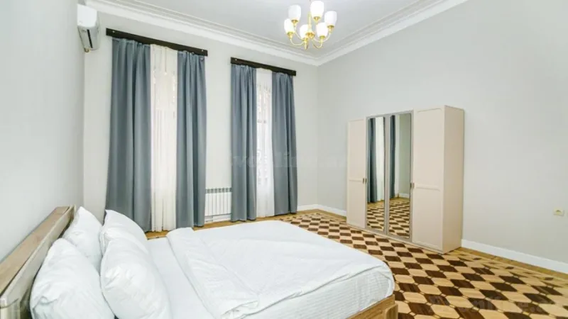 Kirayə verilir 5 otaqlı Mənzil Yeni tikili 214 m² Sahil m. - şəkil 13