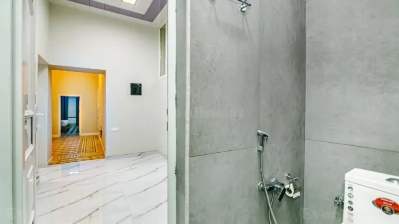 Kirayə verilir 5 otaqlı Mənzil Yeni tikili 214 m² Sahil m. - şəkil 16