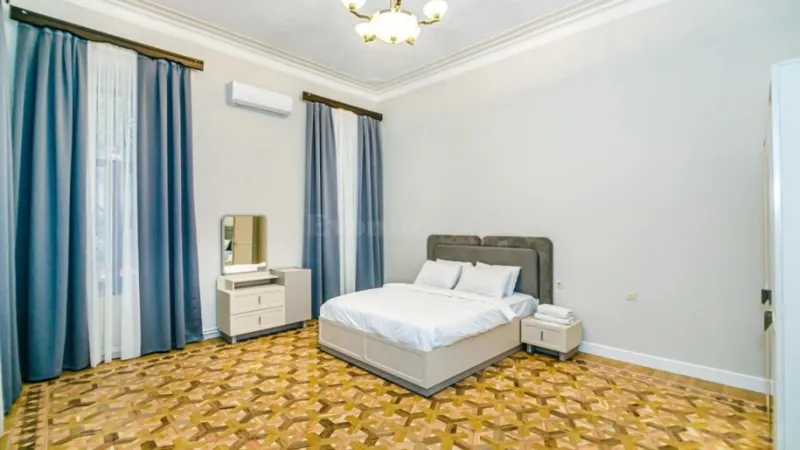 Kirayə verilir 5 otaqlı Mənzil Yeni tikili 214 m² Sahil m. - şəkil 17