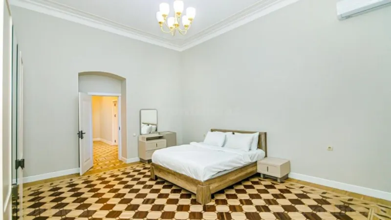 Kirayə verilir 5 otaqlı Mənzil Yeni tikili 214 m² Sahil m. - şəkil 19