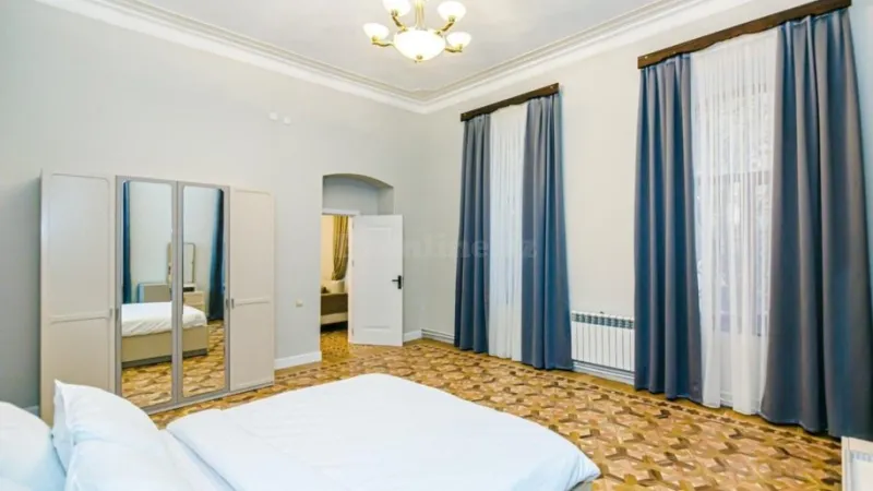 Kirayə verilir 5 otaqlı Mənzil Yeni tikili 214 m² Sahil m. - şəkil 21