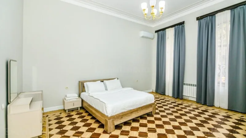 Kirayə verilir 5 otaqlı Mənzil Yeni tikili 214 m² Sahil m. - şəkil 26