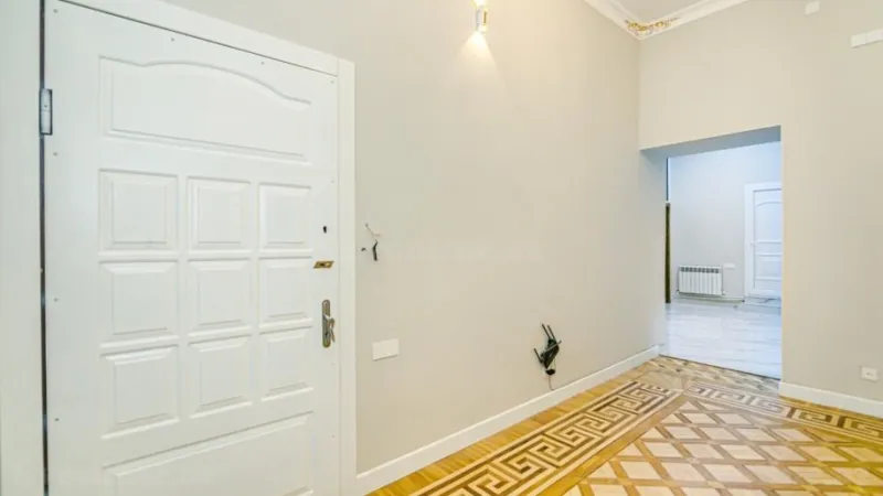 Kirayə verilir 5 otaqlı Mənzil Yeni tikili 214 m² Sahil m. - şəkil 29