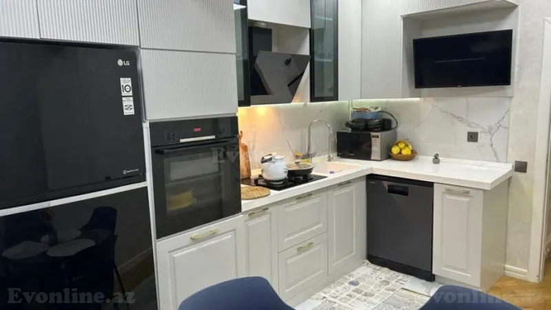 Satılır 2 otaqlı Mənzil Köhnə tikili 70 m² Nərimanov r. - şəkil 8