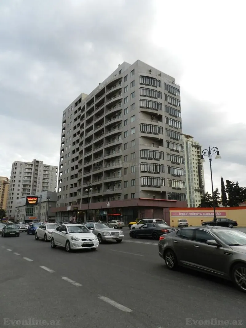 Satılır 4 otaqlı Mənzil Yeni tikili 203 m² Gənclik m.