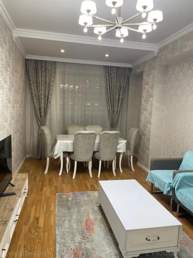 Kirayə verilir 2 otaqlı Mənzil Köhnə tikili 70 m² Nəriman Nərimanov m.