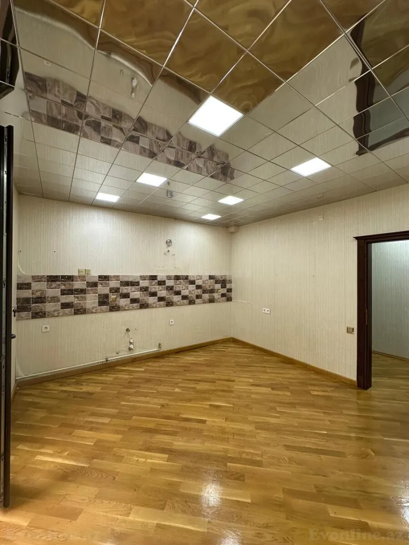 Satılır 4 otaqlı Mənzil Köhnə tikili 110 m² Yeni Yasamal - şəkil 2