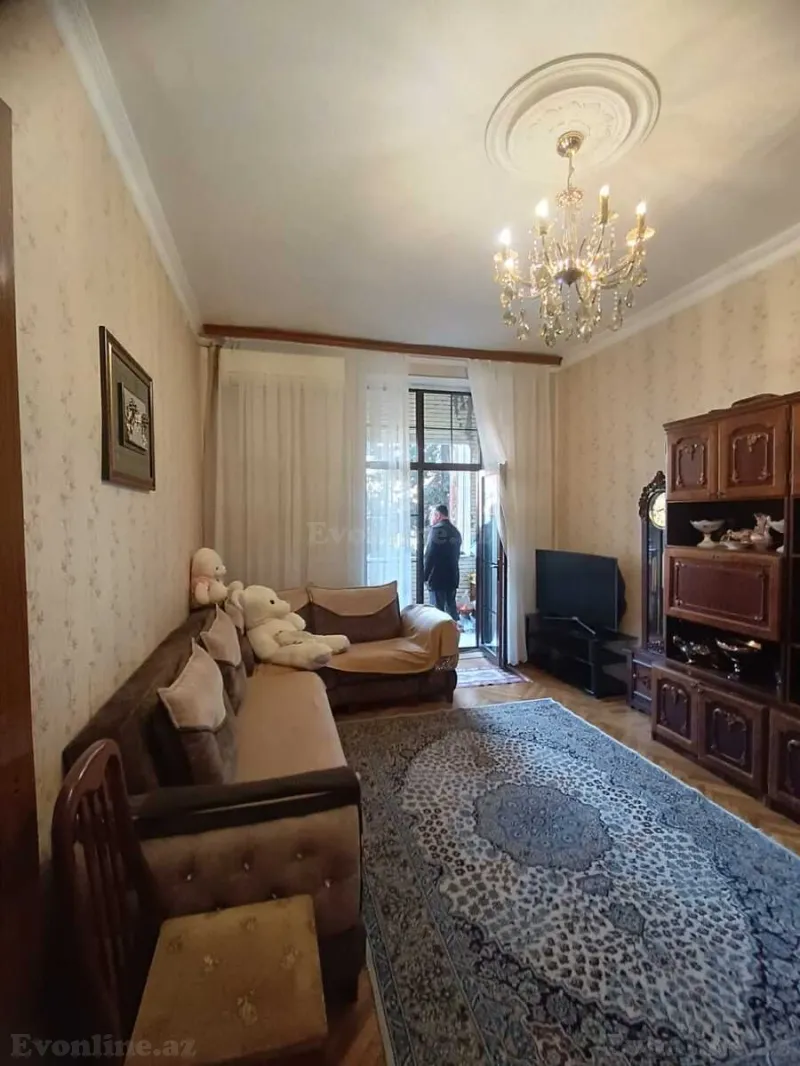 Satılır 3 otaqlı Mənzil Köhnə tikili 91 m² Nəsimi r.