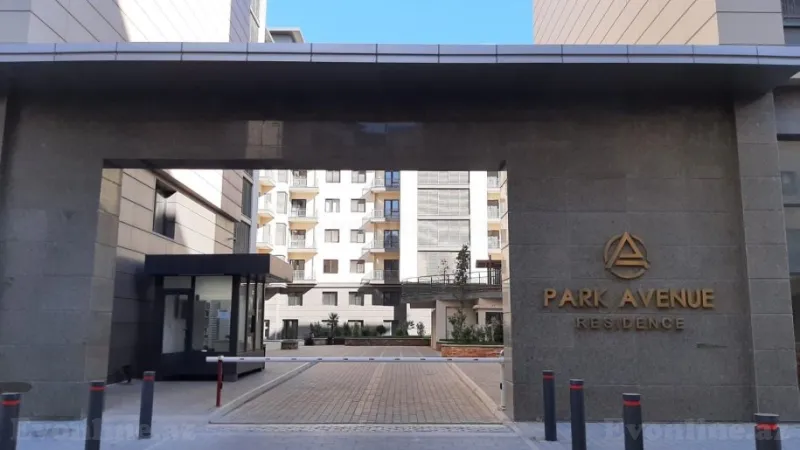 Kirayə verilir 3 otaqlı Mənzil Yeni tikili 140 m² Xətai r.