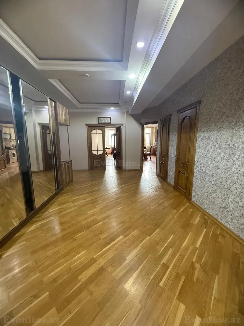 Satılır 3 otaqlı Mənzil Yeni tikili 167 m² 20 Yanvar m.