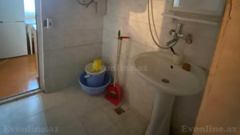 Kirayə verilir 2 otaqlı Mənzil Köhnə tikili 50 m² Memar Əcəmi m. - şəkil 6