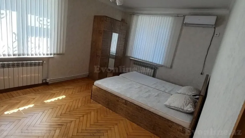 Kirayə verilir 1 otaqlı Mənzil Köhnə tikili 40 m² Elmlər Akademiyası m.