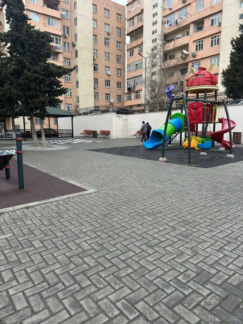 Satılır 2 otaqlı Mənzil Köhnə tikili 42 m² Suraxanı r.