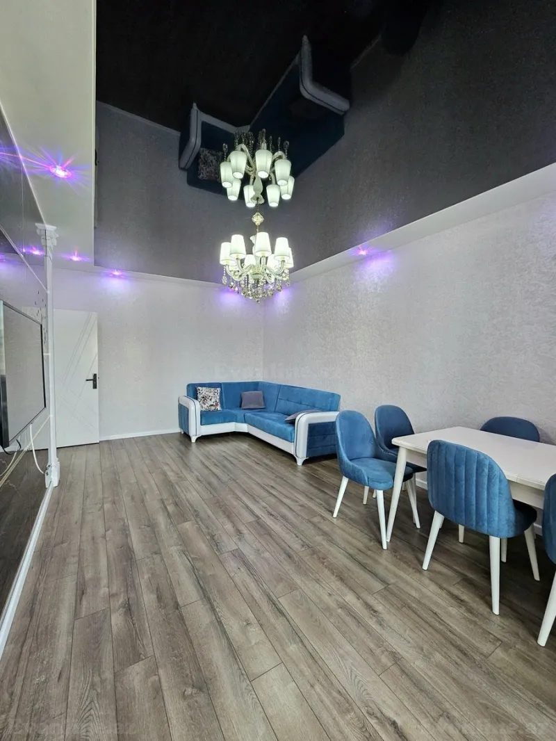 Kirayə verilir 2 otaqlı Mənzil Yeni tikili 75 m² 8 Noyabr m. - şəkil 3