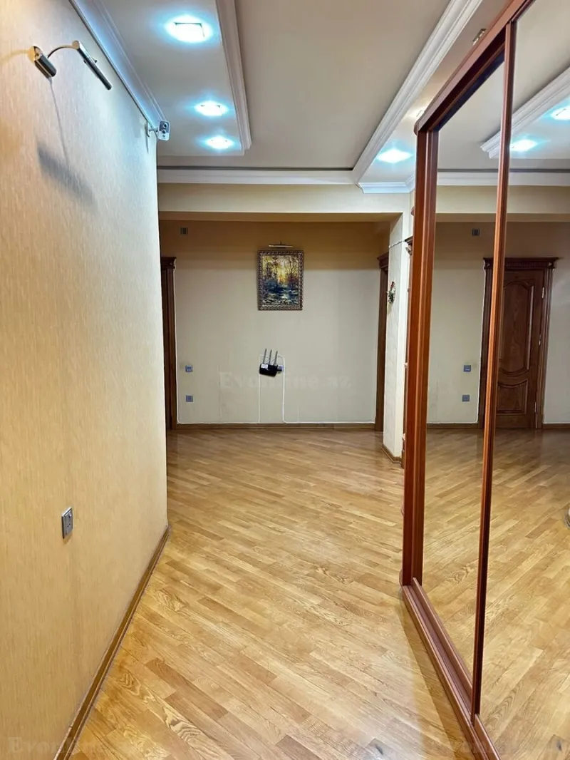 Kirayə verilir Ofis 157 m² 8 Noyabr m. - şəkil 12