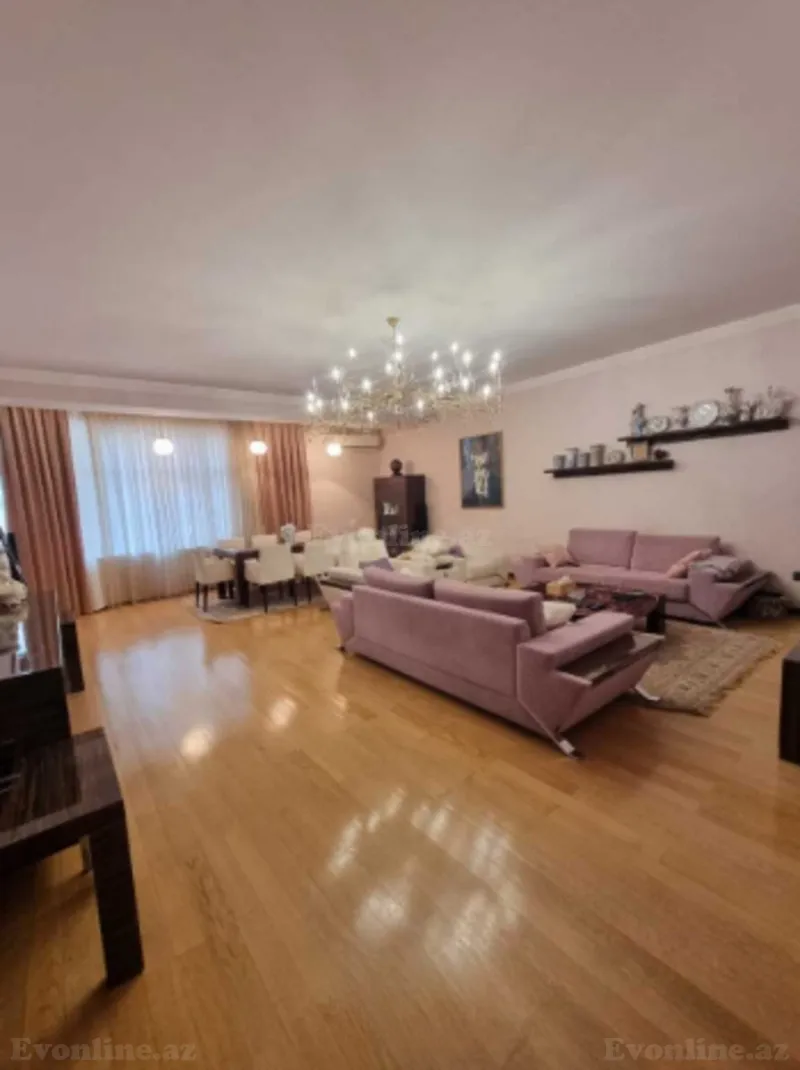 Satılır 4 otaqlı Mənzil Yeni tikili 190 m² 28 May m. - şəkil 2