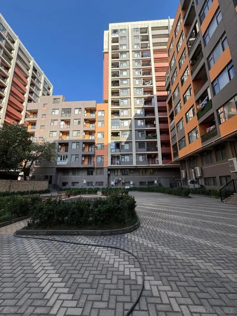 Satılır 3 otaqlı Mənzil Yeni tikili 105 m² 28 May m.