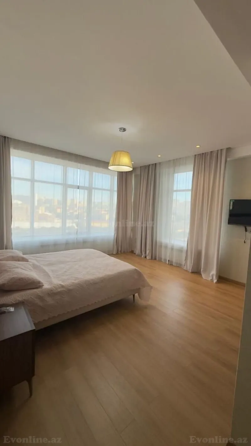 Kirayə verilir 4 otaqlı Mənzil Yeni tikili 205 m² Xətai m. - şəkil 3