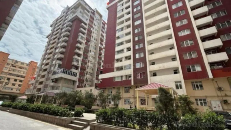 Kirayə verilir 3 otaqlı Mənzil Yeni tikili 130 m² Qara Qarayev m.