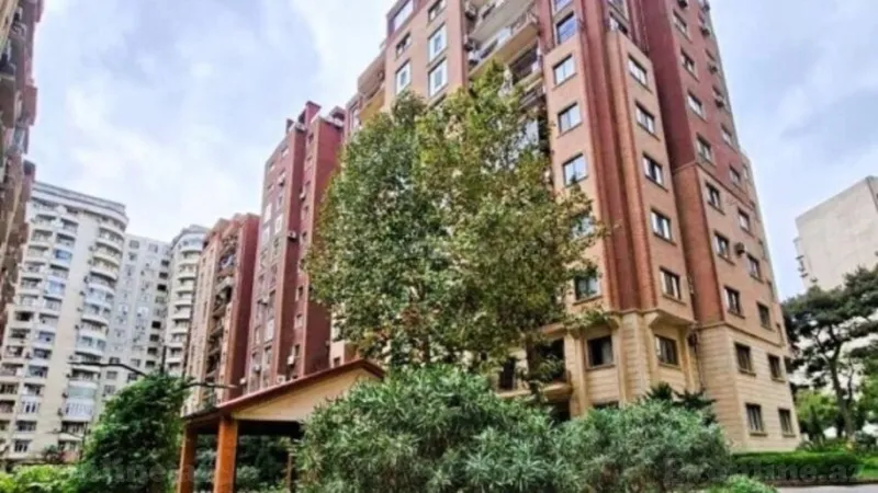 Satılır 4 otaqlı Mənzil Yeni tikili 180 m² Gənclik m.