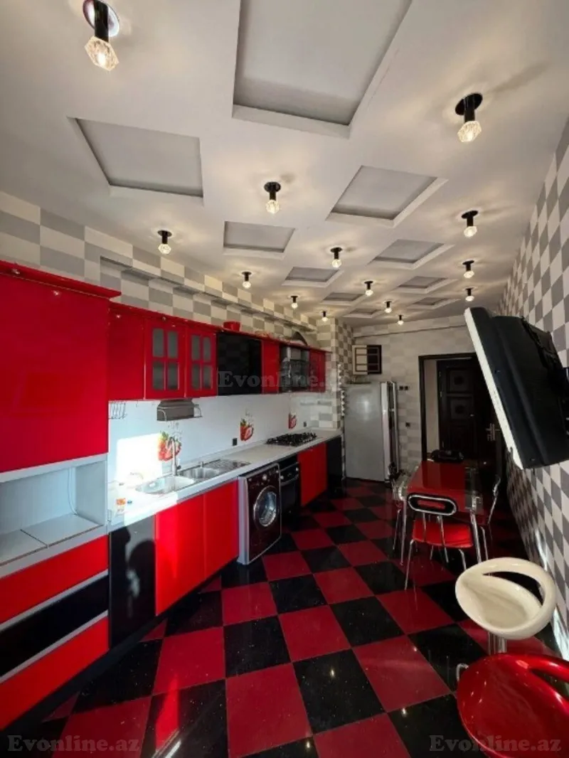 Satılır 4 otaqlı Mənzil Yeni tikili 180 m² Gənclik m. - şəkil 4