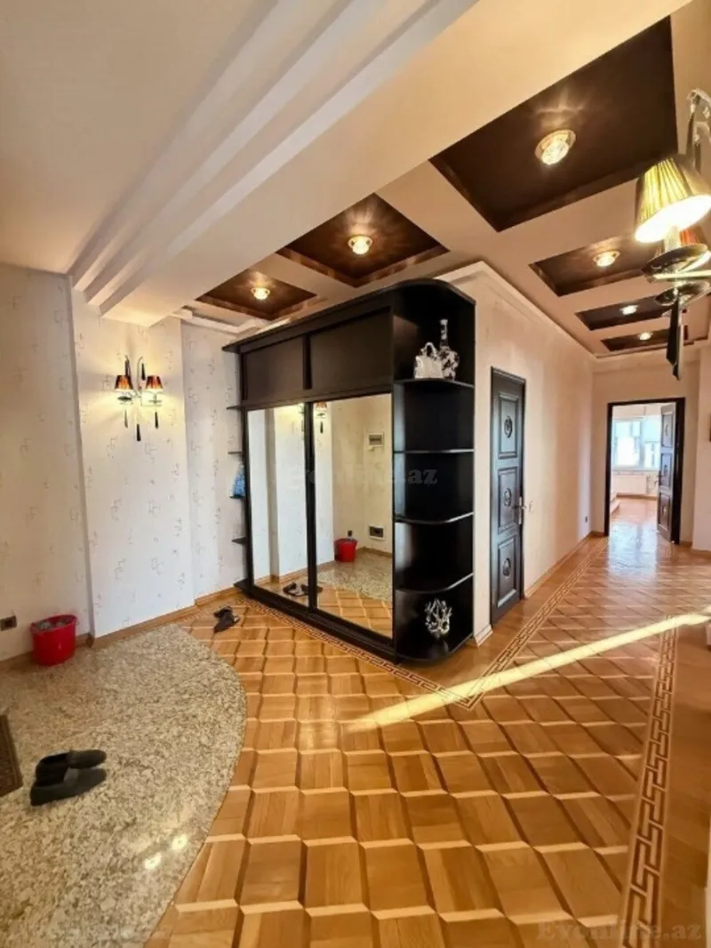 Satılır 4 otaqlı Mənzil Yeni tikili 180 m² Gənclik m. - şəkil 6