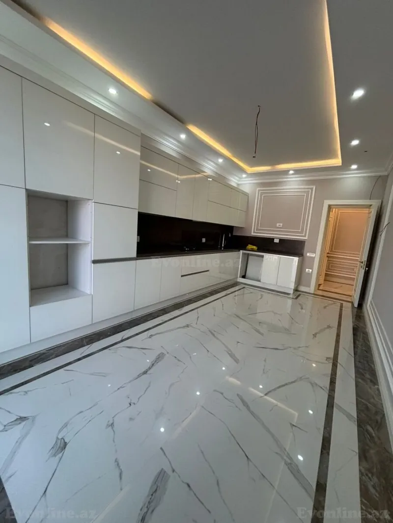 Satılır 4 otaqlı Mənzil Yeni tikili 242 m² 28 May m. - şəkil 5