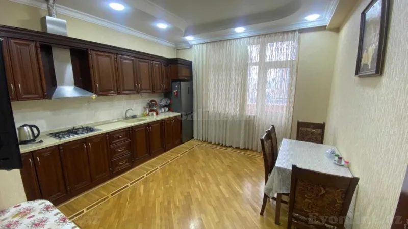 Kirayə verilir 3 otaqlı Mənzil Yeni tikili 150 m² Nəsimi r. - şəkil 4