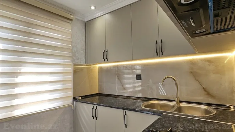 Satılır 3 otaqlı Mənzil Köhnə tikili 80 m² 8-ci kilometr