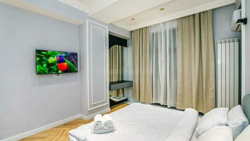 Kirayə verilir 3 otaqlı Mənzil Yeni tikili 151 m² Nizami m. - şəkil 4