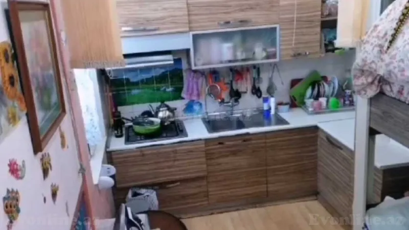 Satılır 5 otaqlı Mənzil Köhnə tikili 200 m² Bayıl - şəkil 4