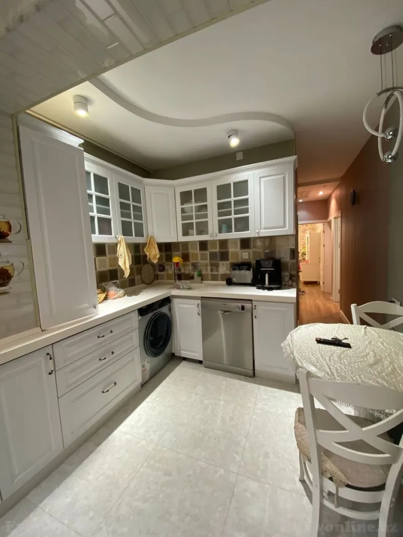 Satılır 3 otaqlı Mənzil Köhnə tikili 90 m² Yeni Yasamal - şəkil 9