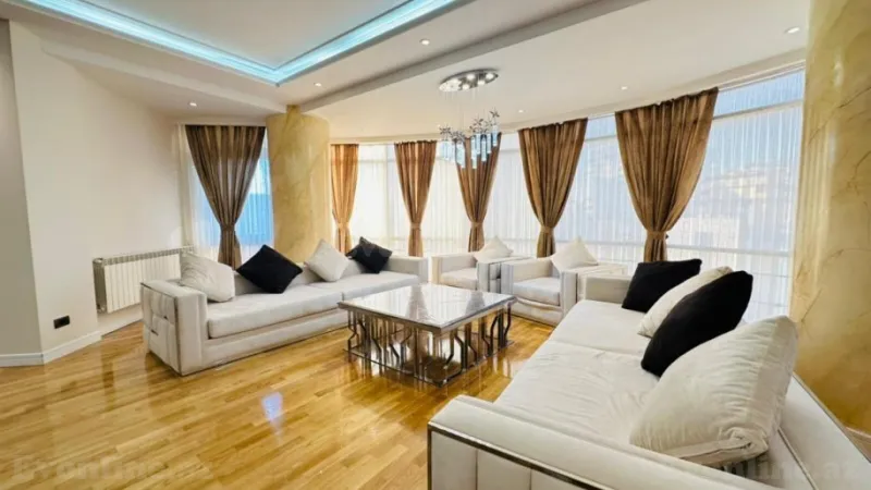 Kirayə verilir 4 otaqlı Mənzil Yeni tikili 180 m² 28 May m.