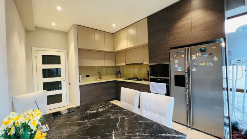 Kirayə verilir 4 otaqlı Mənzil Yeni tikili 180 m² 28 May m. - şəkil 11