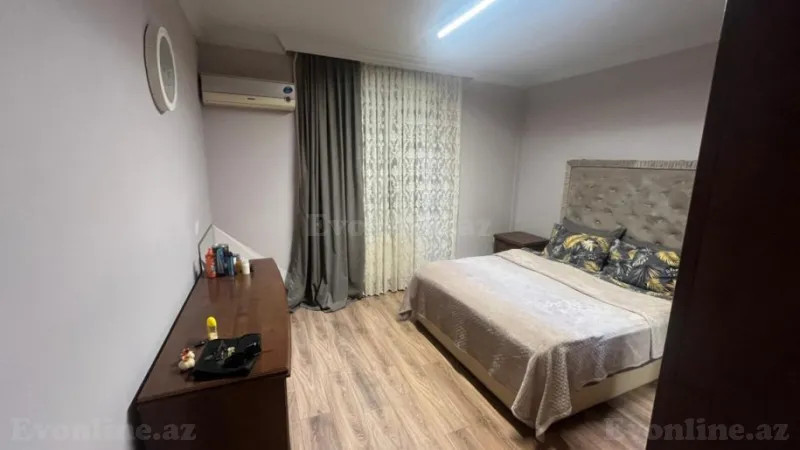 Satılır 4 otaqlı Mənzil Köhnə tikili 100 m² Xətai m. - şəkil 3