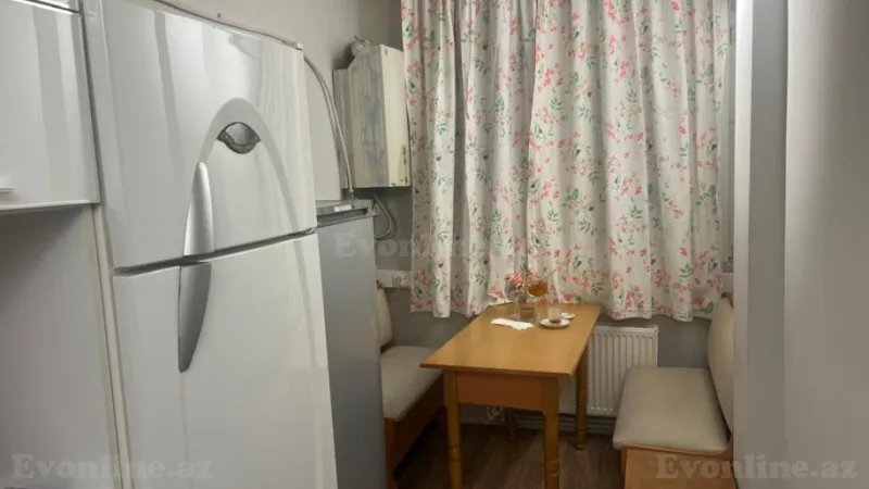 Satılır 4 otaqlı Mənzil Köhnə tikili 100 m² Xətai m. - şəkil 11