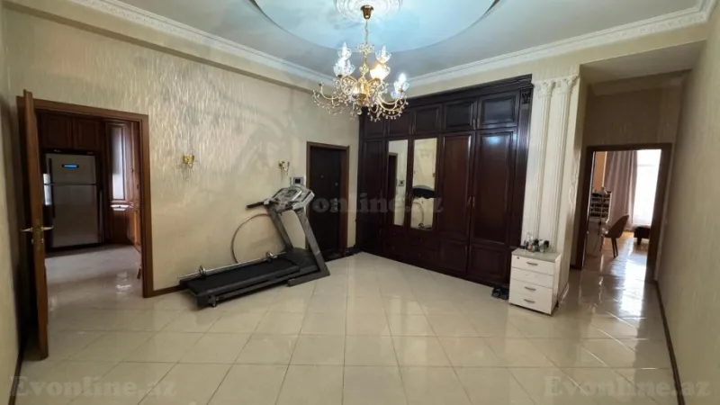 Satılır 3 otaqlı Mənzil Yeni tikili 175 m² Nəsimi r. - şəkil 10