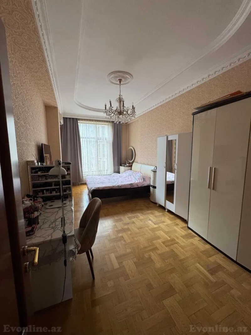 Satılır 3 otaqlı Mənzil Yeni tikili 175 m² Nəsimi r. - şəkil 14