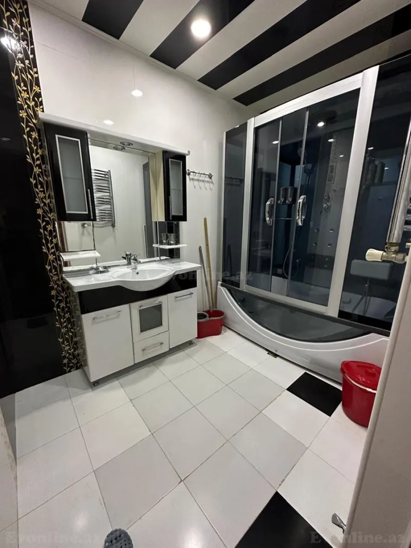 Satılır 2 otaqlı Mənzil Yeni tikili 91 m² 8 Noyabr m. - şəkil 11