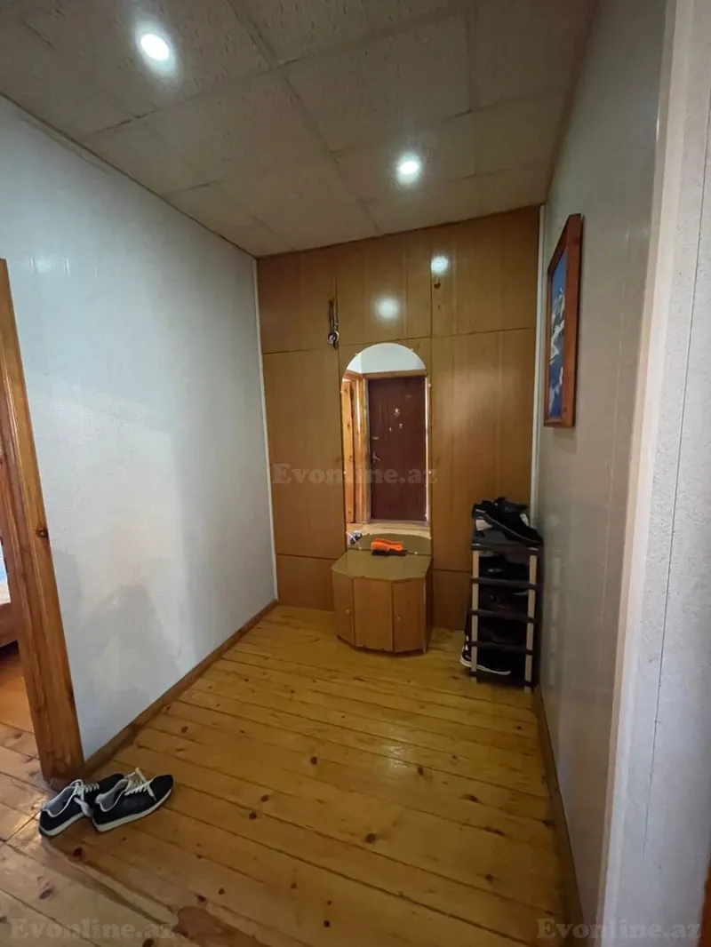 Satılır 2 otaqlı Mənzil Köhnə tikili 65 m² 8 Noyabr m. - şəkil 5