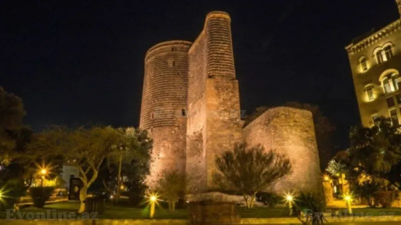 Kirayə verilir 2 otaqlı Mənzil Köhnə tikili 50 m² İçərişəhər m.