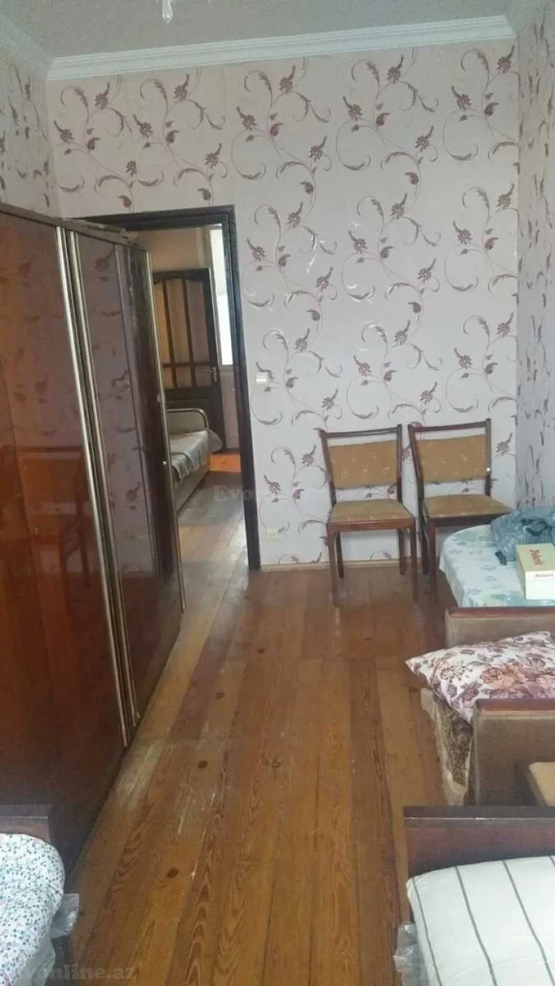 Bakı, Nəsimi r., Memar Əcəmi m., 5-ci mikrorayonda 2 otaqlı mənzil kirayə verilir